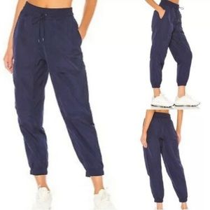 Nike Sportswear City Ready Woven Pants Navy